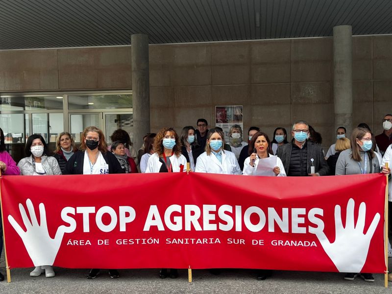 Concentraciones de repulsa ante las agresiones a profesionales